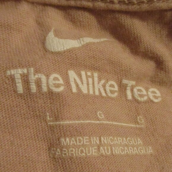 Nike Woman Large Brown Blue Yellow Green Graphic Short Sleeve Shirt - Picture 7 of 7